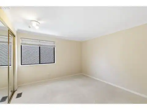32 GREENRIDGE CT, Lake Oswego, OR 97035 — photo 16