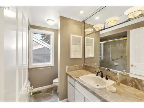 32 GREENRIDGE CT, Lake Oswego, OR 97035 — photo 17
