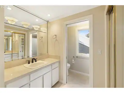 32 GREENRIDGE CT, Lake Oswego, OR 97035 — photo 21