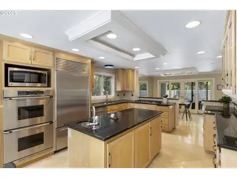 32 GREENRIDGE CT, Lake Oswego, OR 97035 — photo 9
