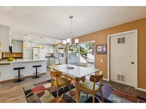 1325 BONNIEBRAE DR, Lake Oswego, OR 97034 — photo 15