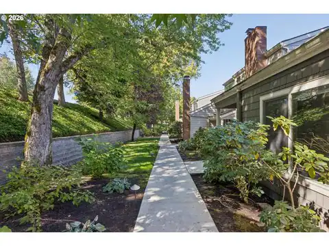 1325 BONNIEBRAE DR, Lake Oswego, OR 97034 — photo 3