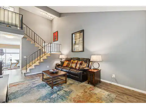 1325 BONNIEBRAE DR, Lake Oswego, OR 97034 — photo 5