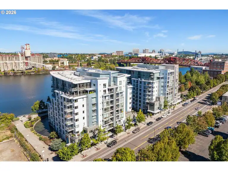 1310 NW NAITO PKWY #1001, Portland, OR 97209