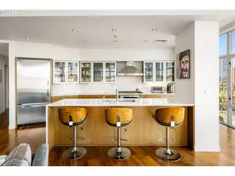 1310 NW NAITO PKWY #1001, Portland, OR 97209 — photo 7
