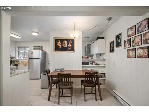 12011 SE MARKET ST, Portland, OR 97216 — photo 10