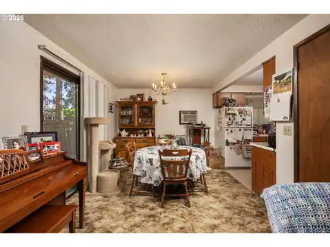 12011 SE MARKET ST, Portland, OR 97216 — photo 27