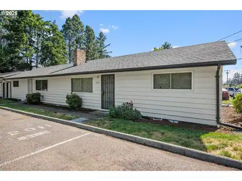 12011 SE MARKET ST, Portland, OR 97216 — photo 3