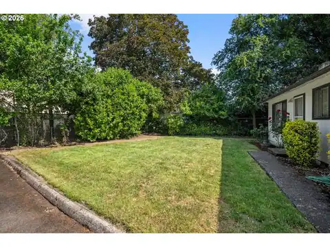 12011 SE MARKET ST, Portland, OR 97216 — photo 38