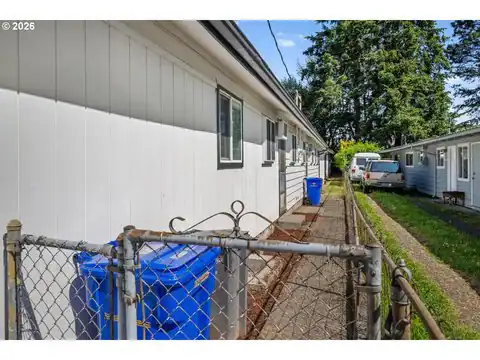 12011 SE MARKET ST, Portland, OR 97216 — photo 41