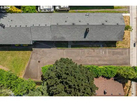 12011 SE MARKET ST, Portland, OR 97216 — photo 6