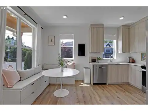3881 SE 28TH AVE, Portland, OR 97202 — photo 6