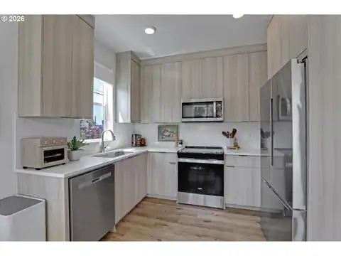 3881 SE 28TH AVE, Portland, OR 97202 — photo 7