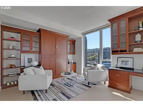 841 S GAINES ST #1600, Portland, OR 97239 — photo 17