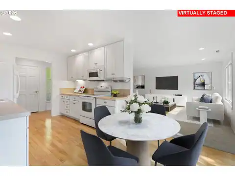 3653 SW 52ND PL, Portland, OR 97221 — photo 11