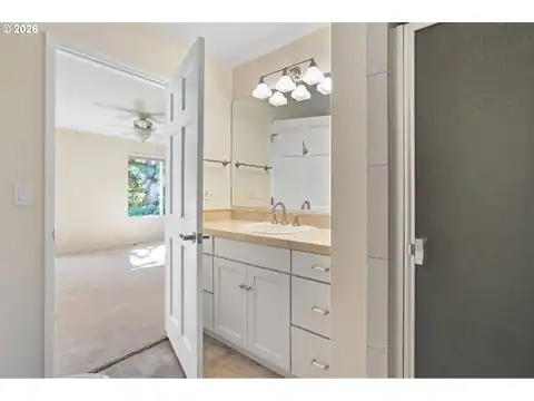 3653 SW 52ND PL, Portland, OR 97221 — photo 24