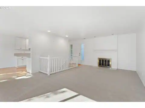 3653 SW 52ND PL, Portland, OR 97221 — photo 4