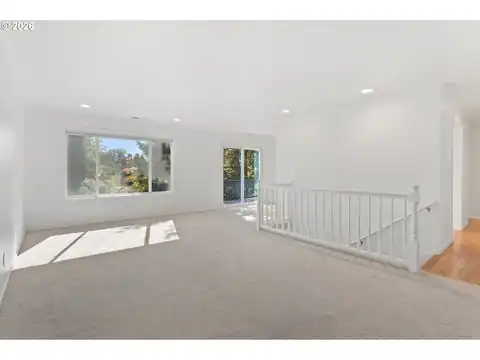 3653 SW 52ND PL, Portland, OR 97221 — photo 6