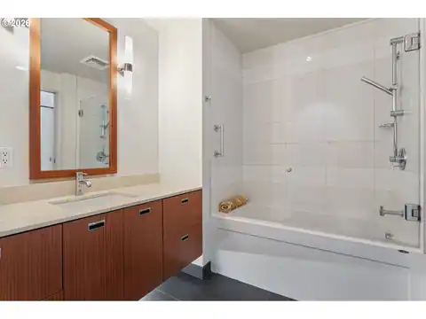 1310 NW NAITO PKWY #707, Portland, OR 97209 — photo 16