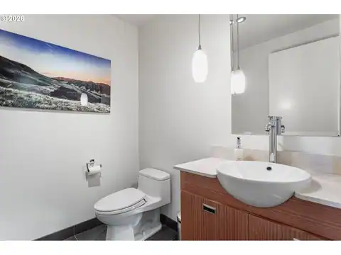 1310 NW NAITO PKWY #707, Portland, OR 97209 — photo 20