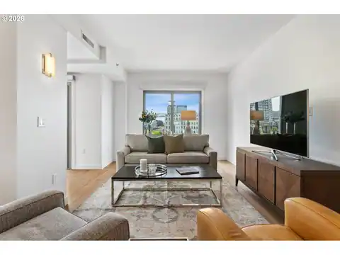 1310 NW NAITO PKWY #707, Portland, OR 97209 — photo 4