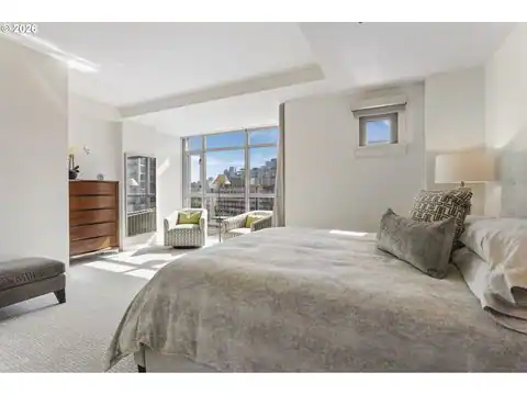 1310 NW NAITO PKWY #707, Portland, OR 97209 — photo 9