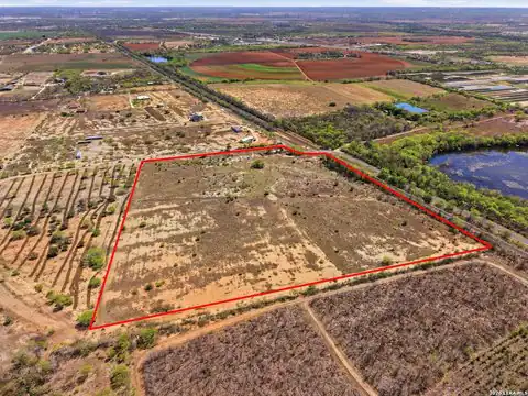 14215 quintana, Atascosa, TX 78002 — photo 10