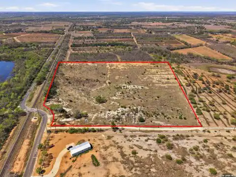 14215 quintana, Atascosa, TX 78002 — photo 11