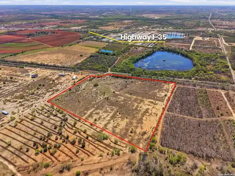 14215 quintana, Atascosa, TX 78002 — photo 13