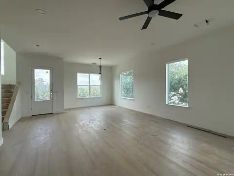 102 MAGNOLIA CIR, Boerne, TX 78006 — photo 5