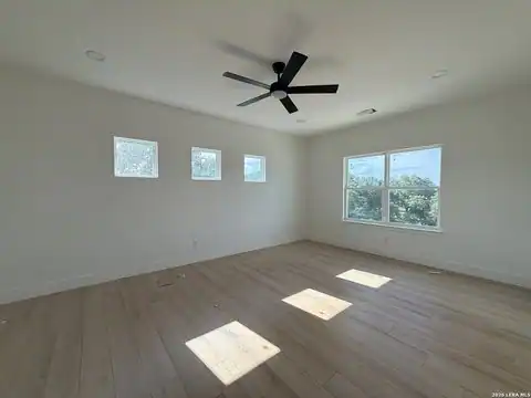 102 MAGNOLIA CIR, Boerne, TX 78006 — photo 7