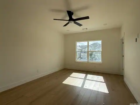 104 MAGNOLIA CIR, Boerne, TX 78006 — photo 4