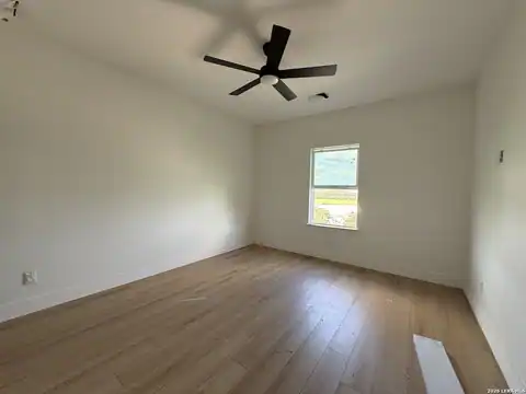 106 MAGNOLIA CIR, Boerne, TX 78006 — photo 6