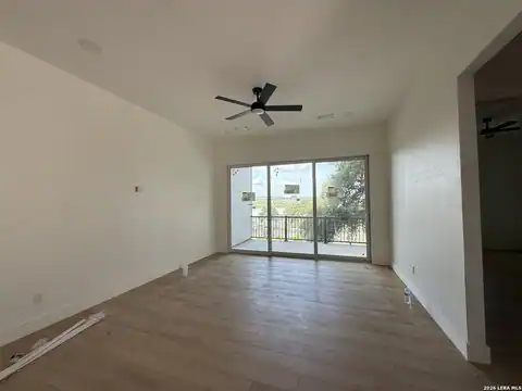 108 MAGNOLIA CIR, Boerne, TX 78006 — photo 4
