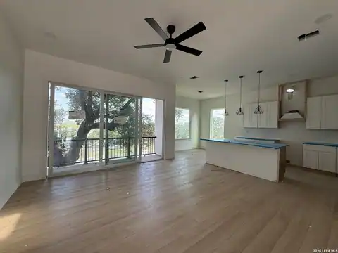 110 MAGNOLIA CIR, Boerne, TX 78006 — photo 3