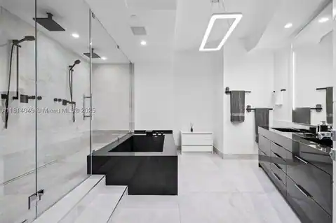 18555 Collins Ave #2105, Sunny Isles Beach, FL 33160 — photo 16