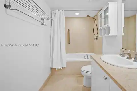 19900 E Country Club Dr #212, Aventura, FL 33180 — photo 19