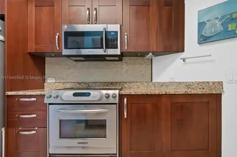 19900 E Country Club Dr #212, Aventura, FL 33180 — photo 9