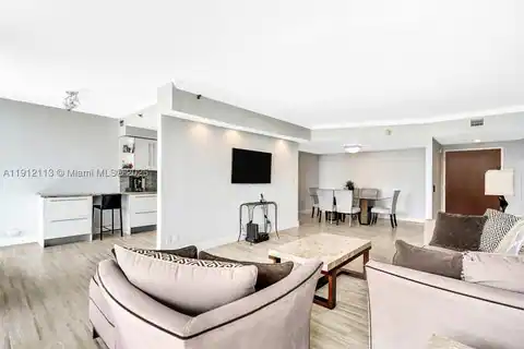 3000 Island Blvd #903, Aventura, FL 33160 — photo 3