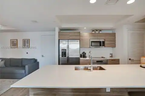 121 NE 34th St #902, Miami, FL 33137 — photo 12