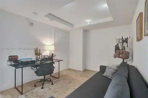 121 NE 34th St #902, Miami, FL 33137 — photo 15