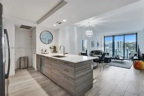 121 NE 34th St #902, Miami, FL 33137 — photo 17