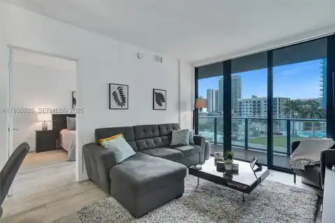 121 NE 34th St #902, Miami, FL 33137 — photo 18