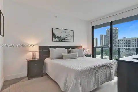 121 NE 34th St #902, Miami, FL 33137 — photo 20