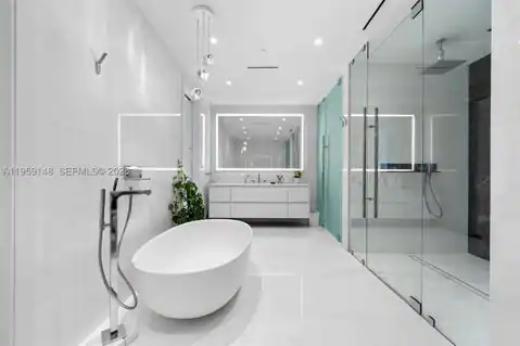 300 Biscayne Blvd Way #4602, Miami, FL 33131 — photo 19