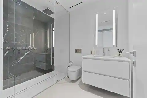 300 Biscayne Blvd Way #4602, Miami, FL 33131 — photo 26