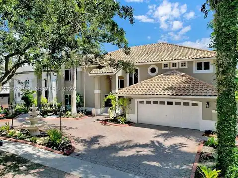 15945 NW 82nd Ct, Miami Lakes, FL 33016 — photo 2