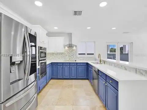 15945 NW 82nd Ct, Miami Lakes, FL 33016 — photo 9