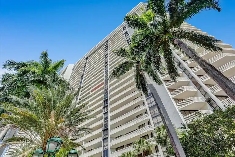 2000 Island Blvd #1108, Aventura, FL 33160