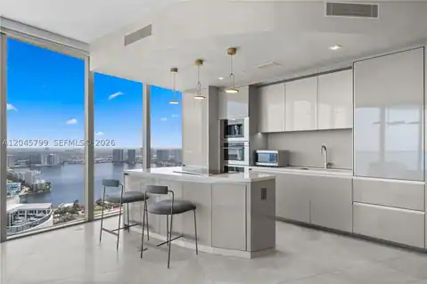 18975 Collins Ave #3204, Sunny Isles Beach, FL 33160 — photo 2